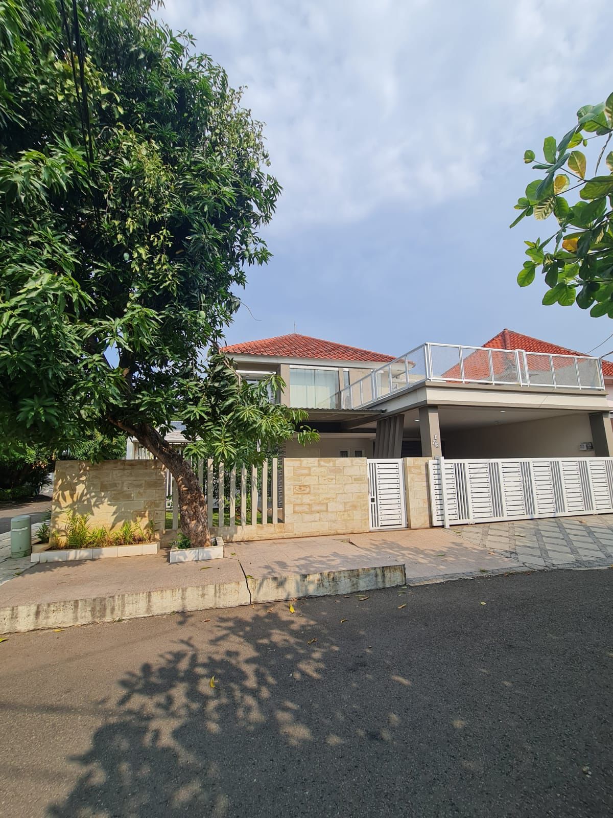 DiJual Rumah Semi Furnished Grand Taruma Karawang